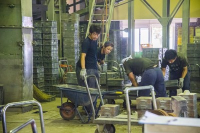 株式會社能作》高岡百年銅鑄造產業,轉守為攻的品牌創新戰略