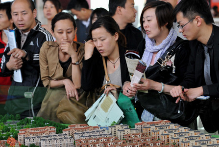 超八成網(wǎng)友抱怨“房價過高” 專家建議合肥剛需族“先租后買”